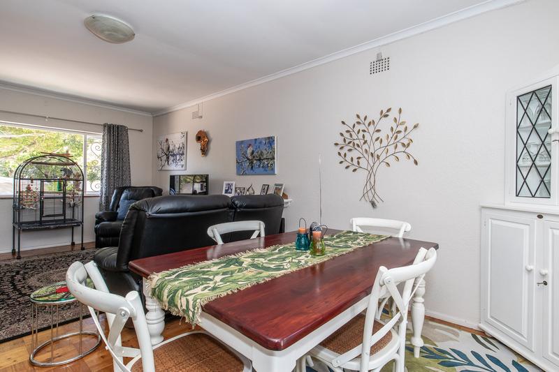 To Let 3 Bedroom Property for Rent in Meadowridge Western Cape